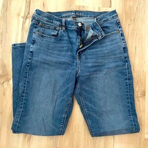 American Eagle 90’s skinny jeans.